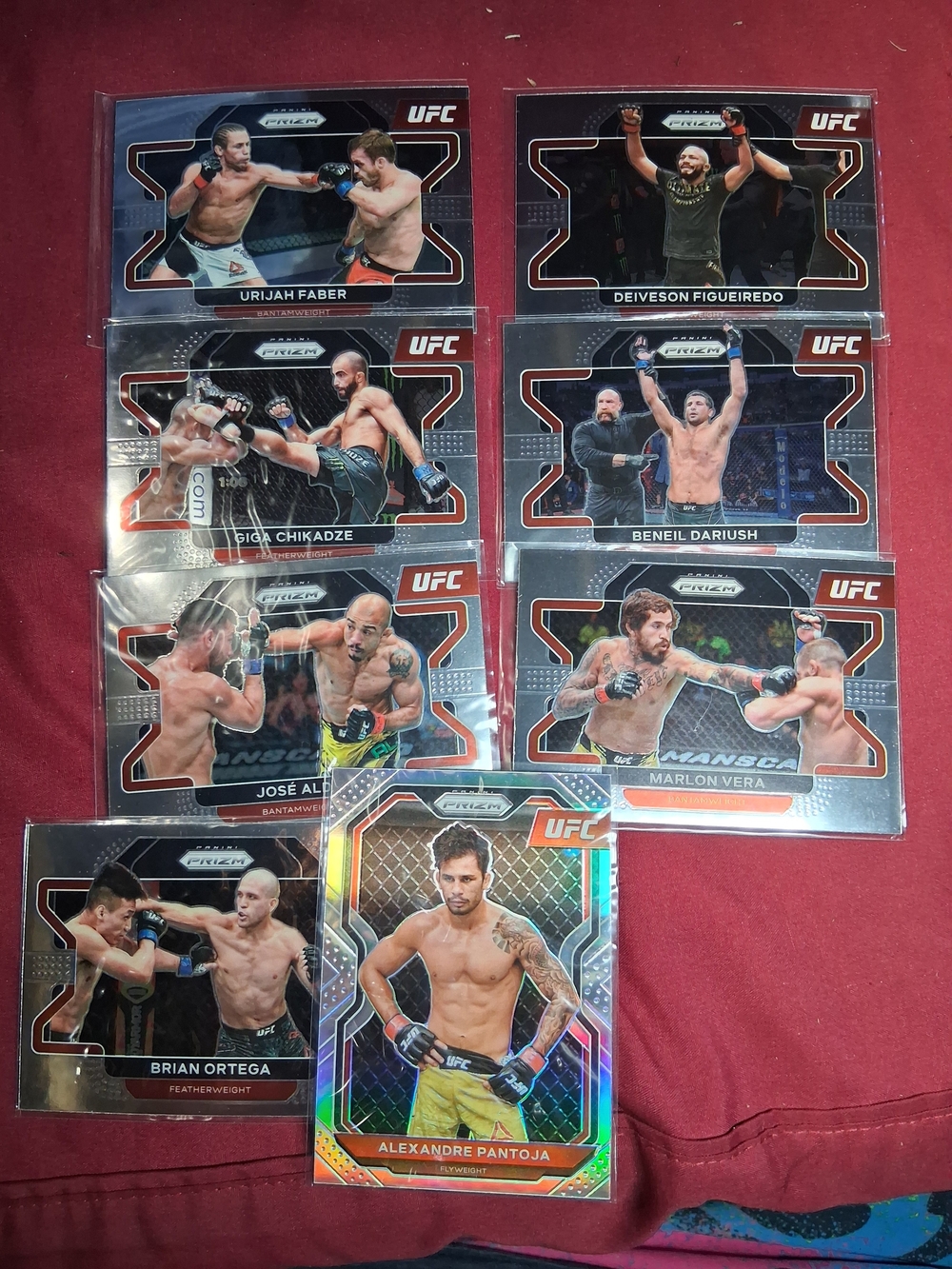 UFC Trading Card Set - Assorted Fighter Cards (Black/Red)